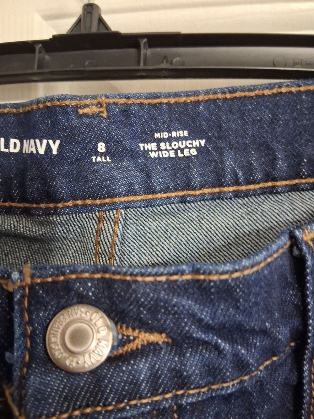 NWT Women's Old Navy Midrise The Slouchy Wide Leg Jeans Size 8 Tall BUTTON FLY - Picture 7 of 10